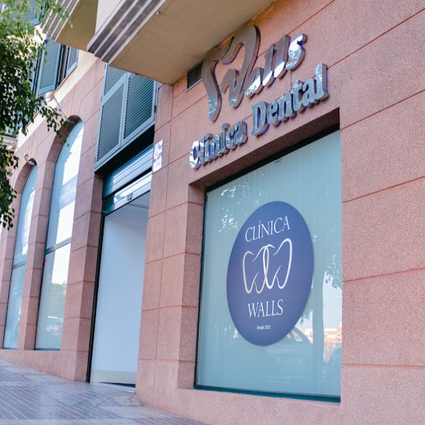 Clinica Dental Walls - exterior